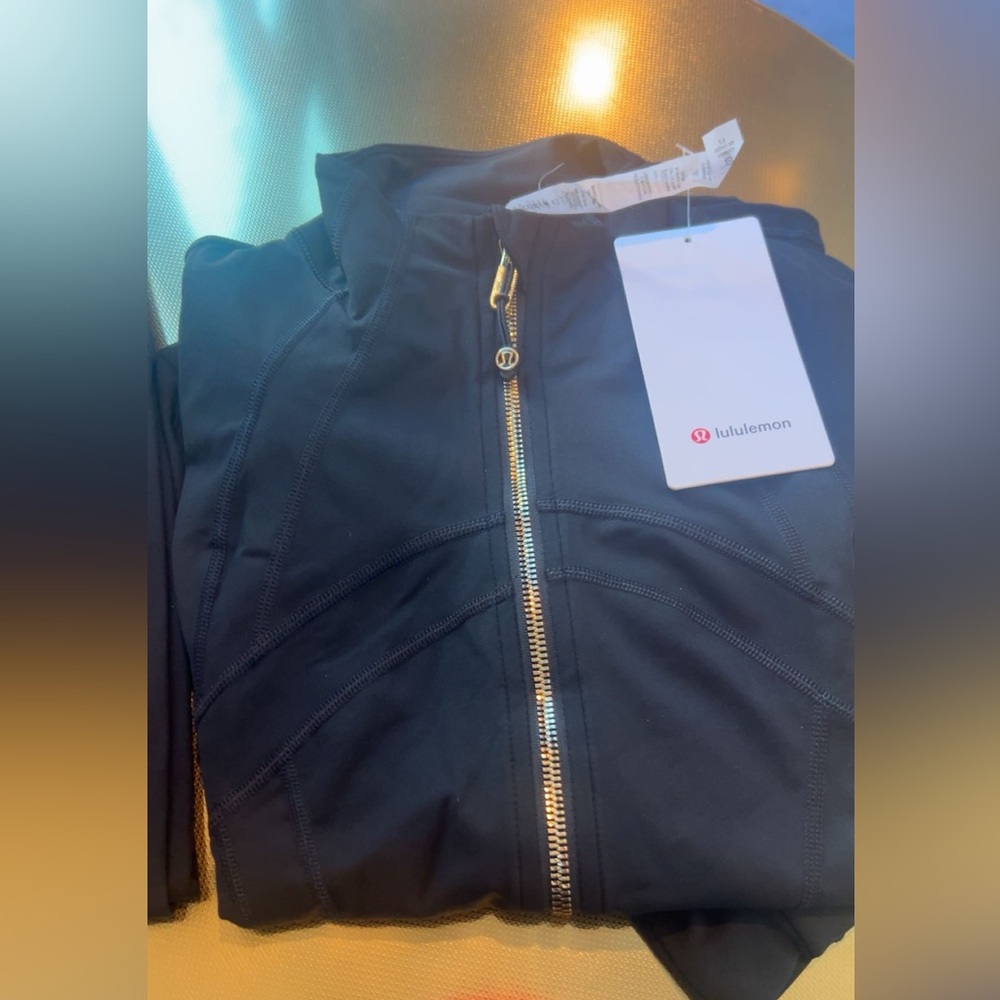 lululemon Black Athletic set with Subtle Stitching